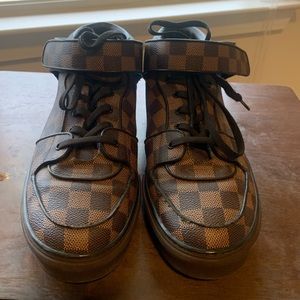 Men’s Louis Vuitton Sneaker 12US